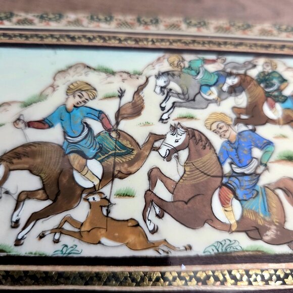 Persian handcrafted hand painted inlaid Khatam Kari Marquetry lacquered box. - Picture 2 of 7